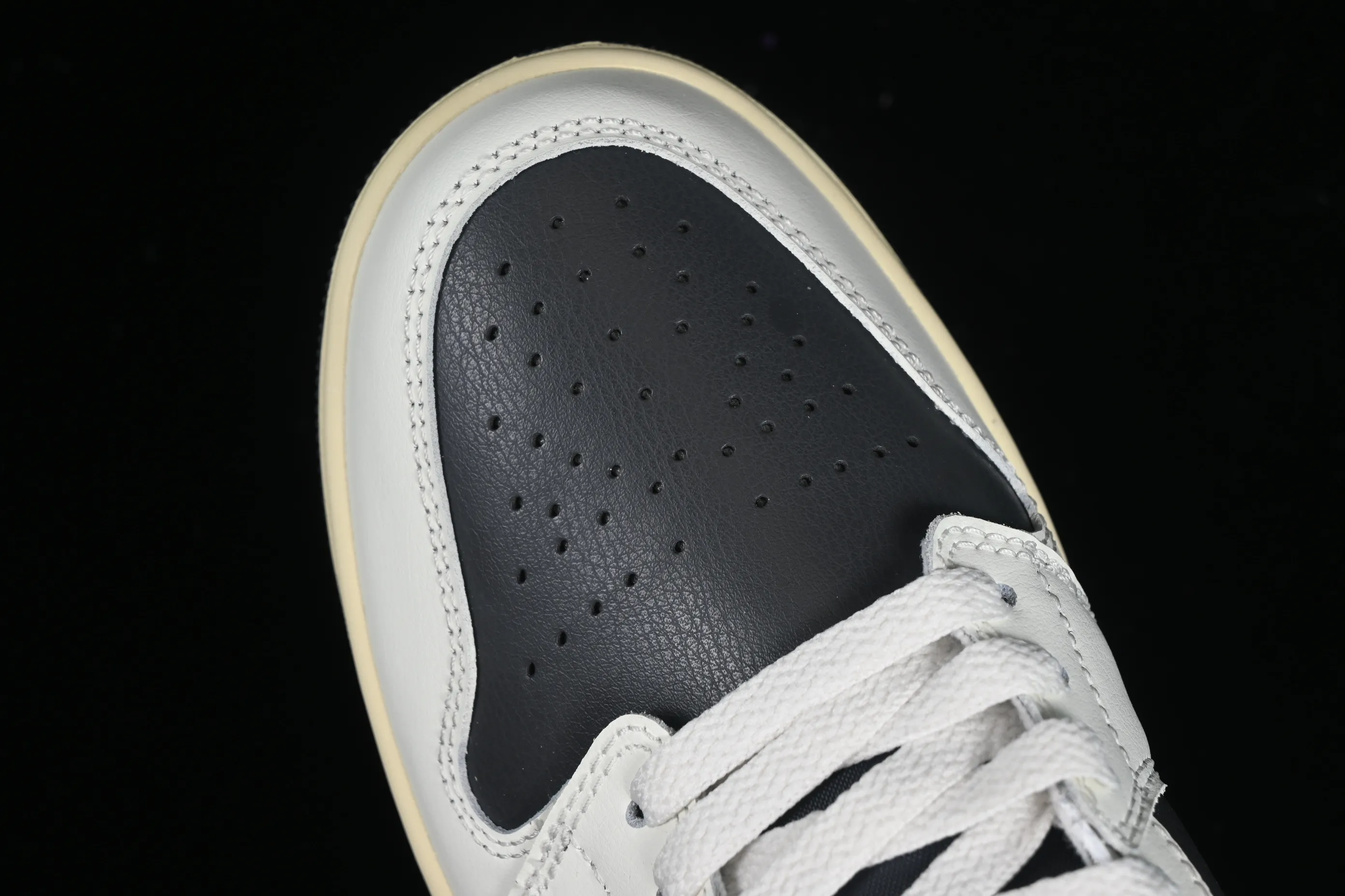 All categories Air Jordan Jordan series basketball shoes Air Jordan 1 Low G version pure original Air Jordan 1 Low AJ1 Joe 1 black and green low-bang cultural casual sneakers DC0774-001